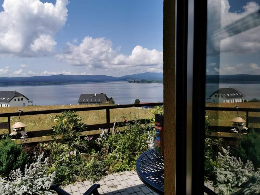 Apartman S Terasou A Vyhledem Na Jezero Lipno Kovarov ภายนอก รูปภาพ