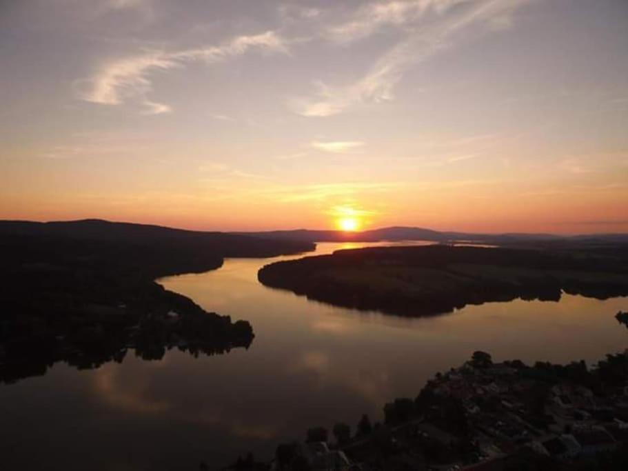 Apartman S Terasou A Vyhledem Na Jezero Lipno Kovarov ภายนอก รูปภาพ