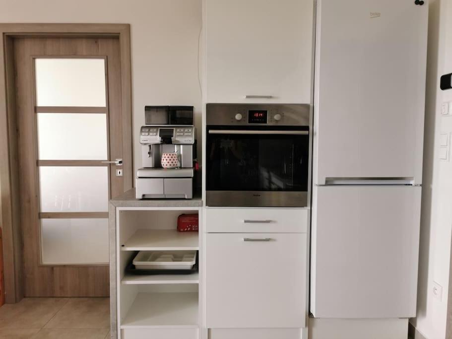 Apartman S Terasou A Vyhledem Na Jezero Lipno Kovarov ภายนอก รูปภาพ