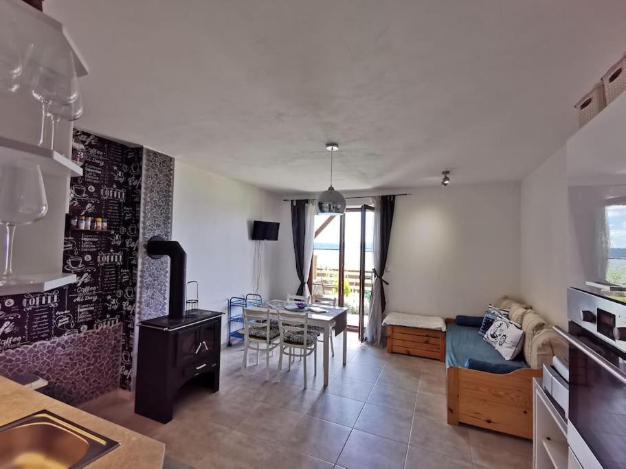 Apartman S Terasou A Vyhledem Na Jezero Lipno Kovarov ภายนอก รูปภาพ