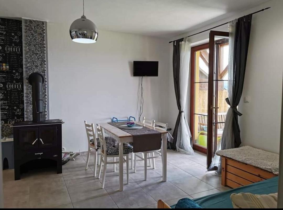 Apartman S Terasou A Vyhledem Na Jezero Lipno Kovarov ภายนอก รูปภาพ
