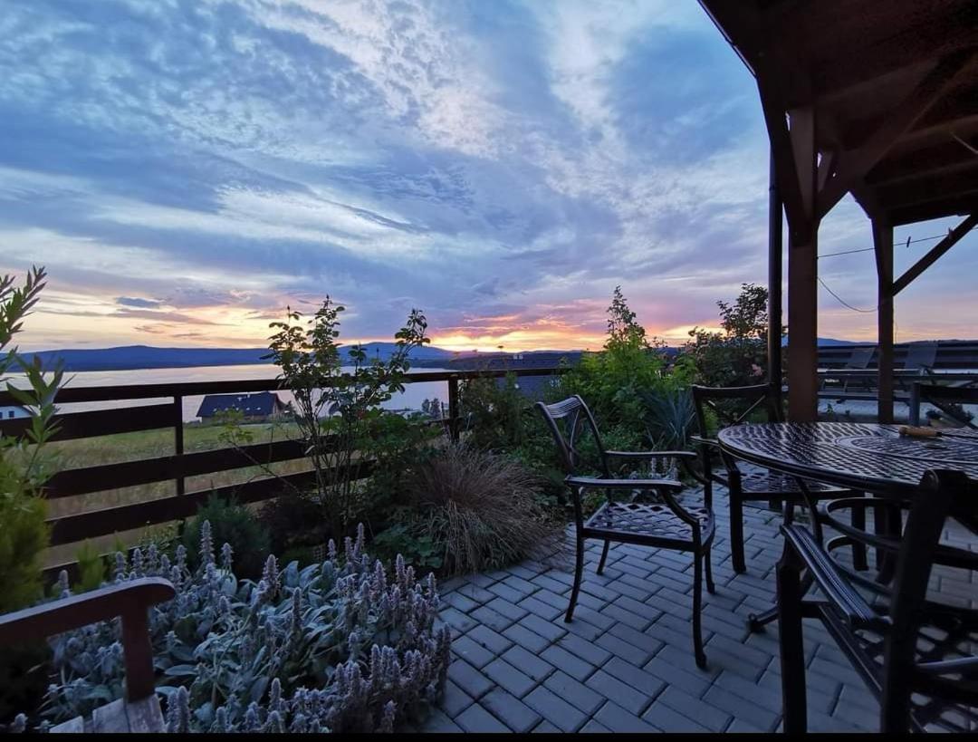Apartman S Terasou A Vyhledem Na Jezero Lipno Kovarov ภายนอก รูปภาพ