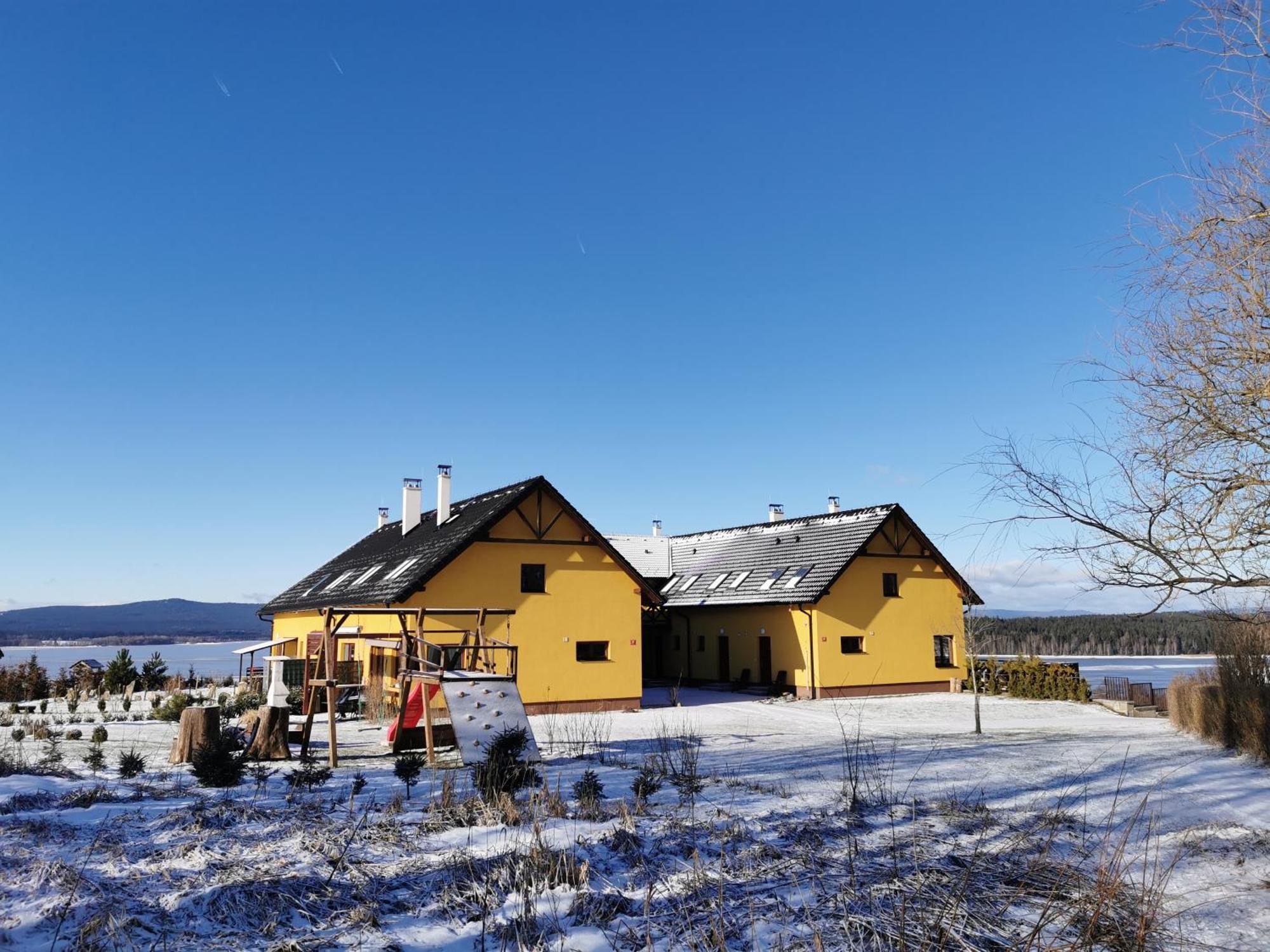 Apartman S Terasou A Vyhledem Na Jezero Lipno Kovarov ภายนอก รูปภาพ