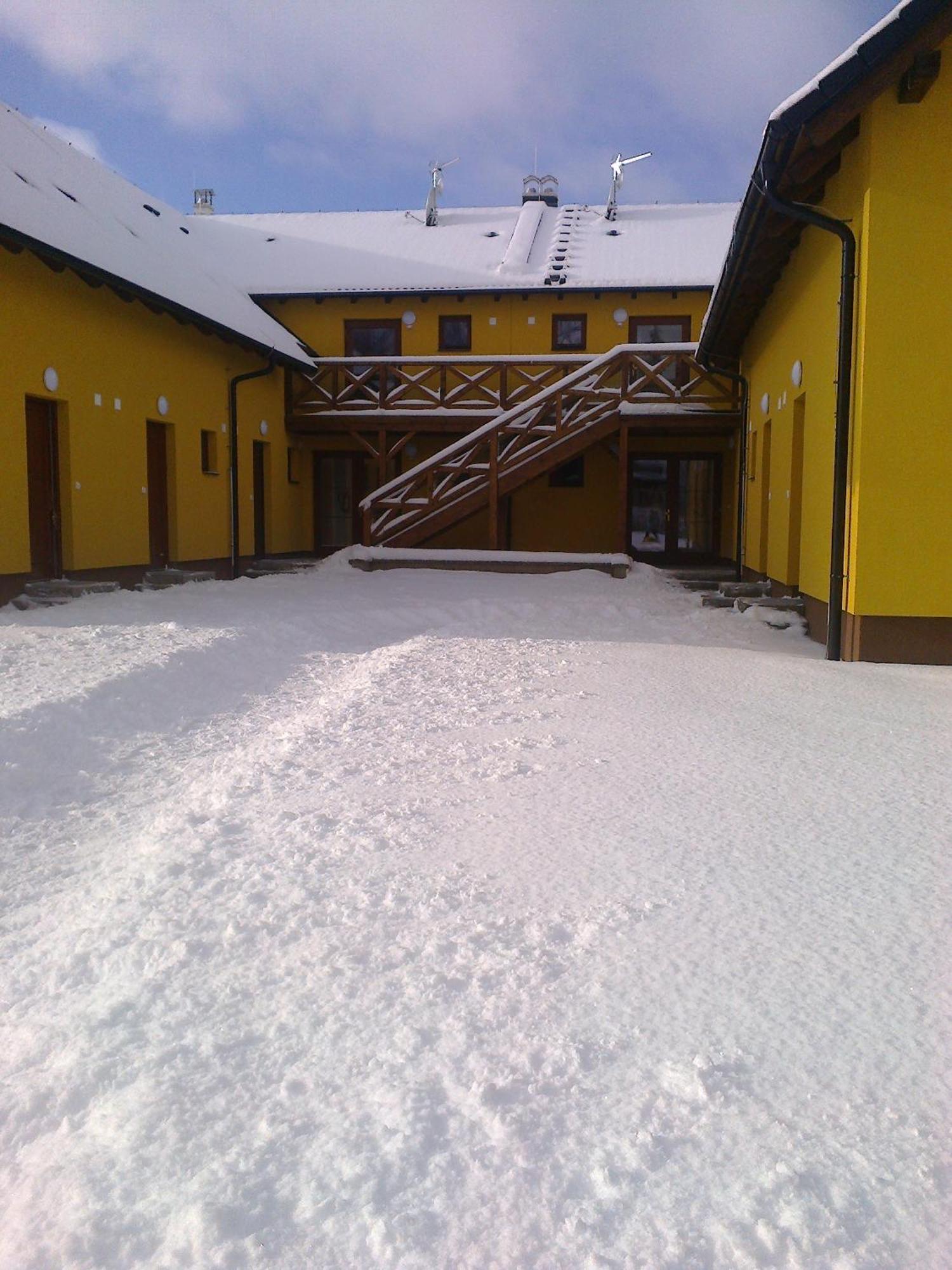 Apartman S Terasou A Vyhledem Na Jezero Lipno Kovarov ภายนอก รูปภาพ